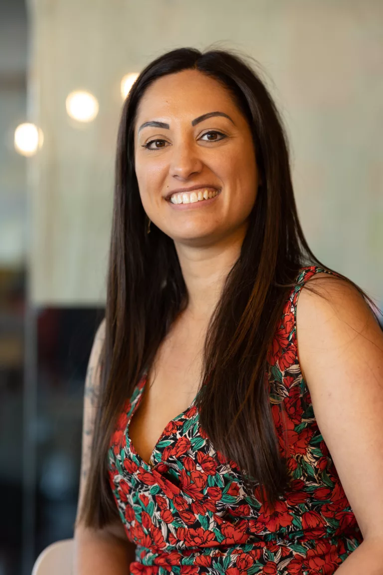 Portrait d’Amanda Colombeau, souriante
